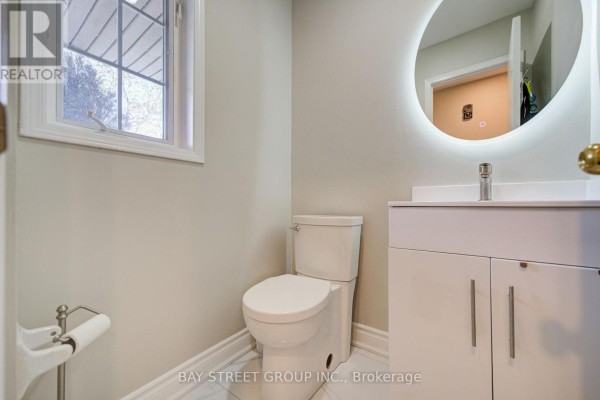 Family room - 346 Sardinia Drive, Mississauga, ON L5R3X6 Photo 4