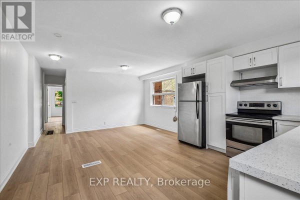 346 Westmount Avenue, Toronto, ON M6E3N2 Photo 4