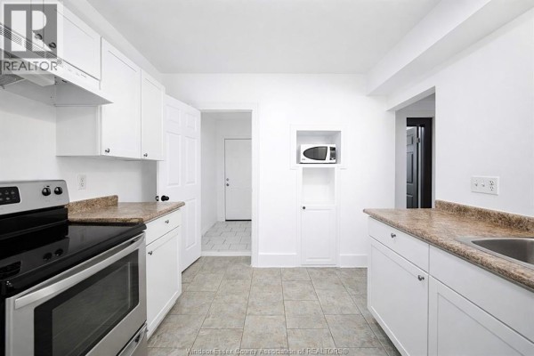 Laundry room - 3463 Harris Street, Windsor, ON N9C1N6 Photo 4