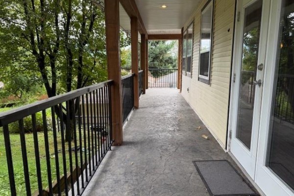 34671 Lougheed Highway, Mission, BC V2V6T1 Photo 5