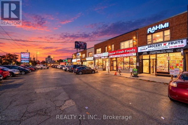 3468 Danforth Avenue, Toronto, ON M1L1E1 Photo 2