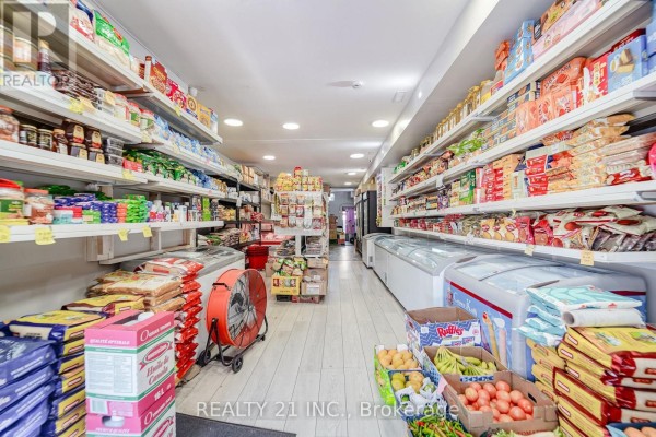 3468 Danforth Avenue, Toronto, ON M1L1E1 Photo 4