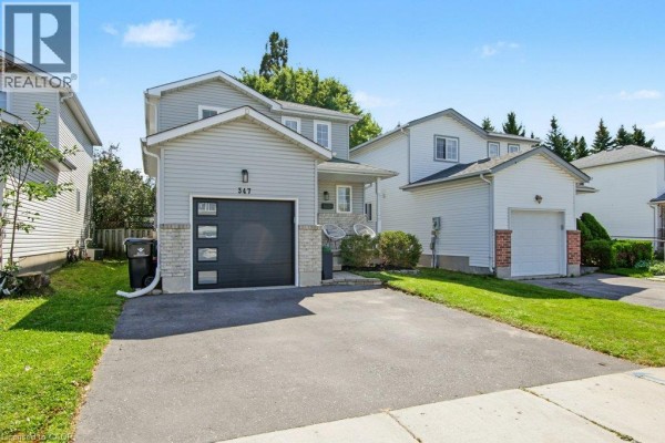 4pc Bathroom - 347 Bankside Drive, Kitchener, ON N2N3K1 Photo 5