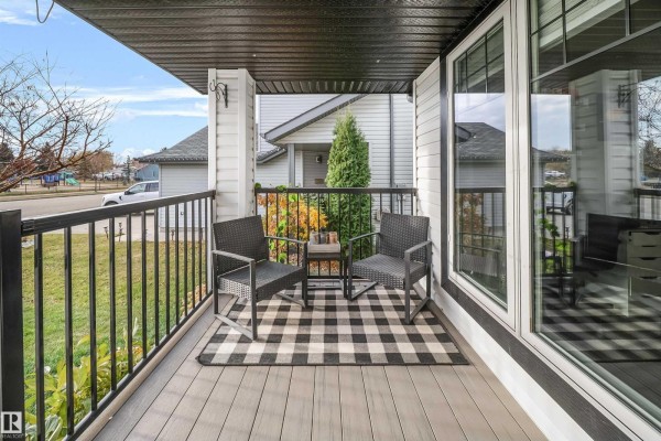 Family room - 347 Davenport Dr, Sherwood Park, AB T8H1Y1 Photo 4