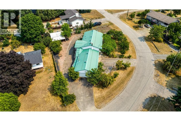 Bedroom - 3472 Lockhart Crescent, Spallumcheen, BC V4Y0S9 Photo 5