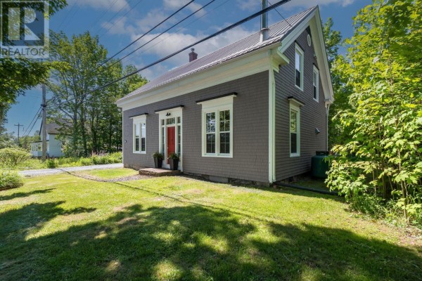 Sunroom - 3473 Highway 215, Centre Burlington, NS B0N2A0 Photo 2