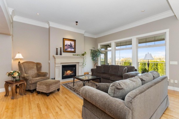 34745 Hearthstone Court, Abbotsford, BC V2S8G6 Photo 4