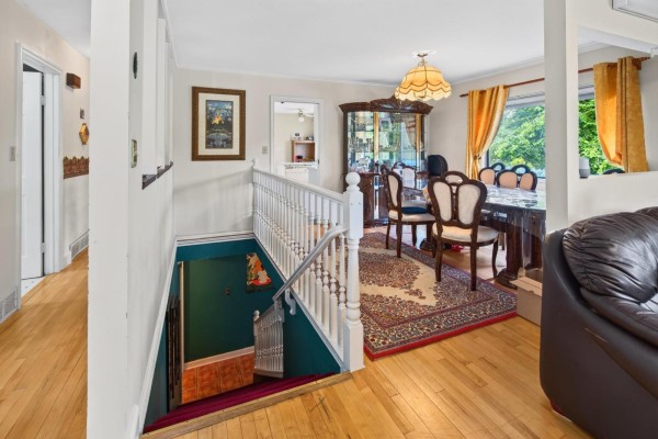 34757 Moffat Avenue, Mission, BC V2V6R6 Photo 4