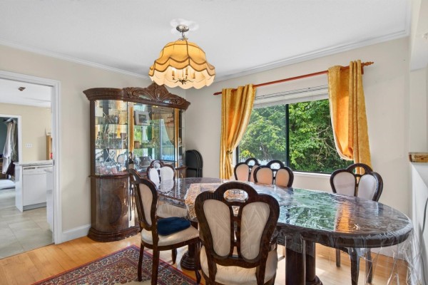 34757 Moffat Avenue, Mission, BC V2V6R6 Photo 5