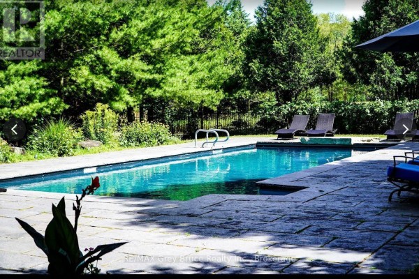3476 Garden Of Eden Road, Clearview, ON, photo 3
