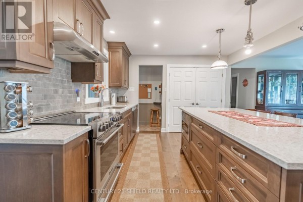 3477 Marydale Avenue, South Stormont, ON K6K1P6 Photo 4