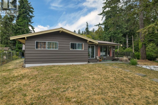 3479 Fraser Rd, Courtenay, BC, photo 3