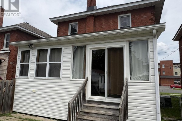 348 Cumberland Street, Cornwall, ON K6J4J1 Photo 2