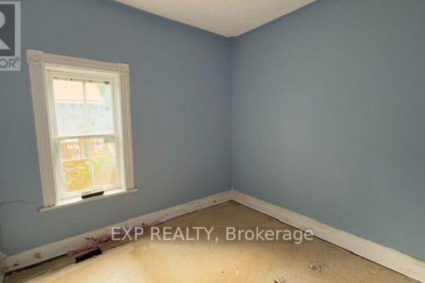 Living room - 348 Frank Street, South Bruce Peninsula, ON N0H2T0 Photo 4