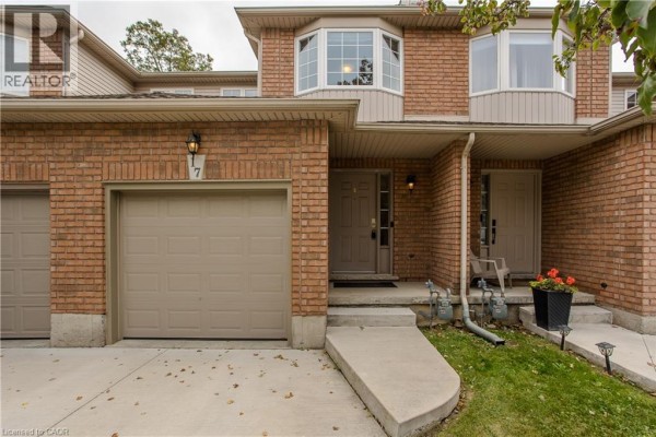 Townhouse for sale at 348 Highland Road Unit# 17, Stoney Creek, ON - MLS® RDkHgw