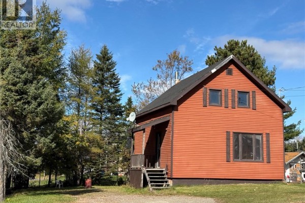 348 St-jean Street, Saint Leonard, NB, photo 3