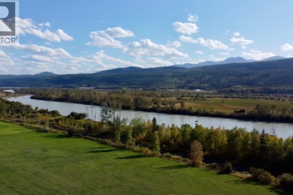 3483 Highway 95, Parson, BC V0A1L0 Photo 4