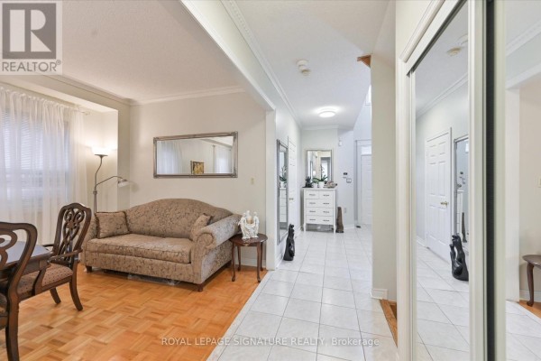Bedroom 3 - 3485 Mcdowell Drive, Mississauga, ON L5M6R6 Photo 5