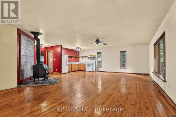3488 Tatlock Road, Lanark Highlands, ON K0A1P0 Photo 4