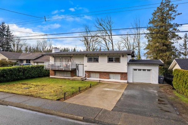 34889 High Drive, Abbotsford, BC V2S2X7 Photo 2