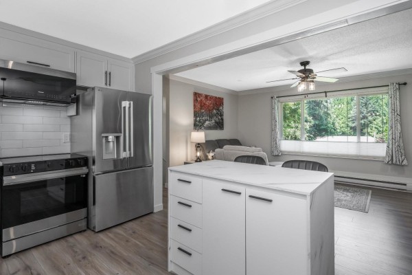 34898 Laburnum Avenue, Abbotsford, BC V2S5J4 Photo 5