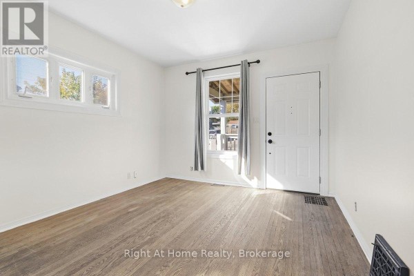 Mud room - 349 Kingsdale Avenue, Oshawa, ON L1G5H4 Photo 5