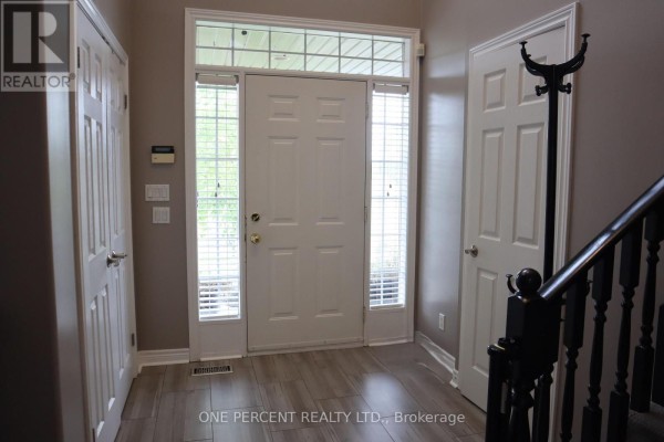 Foyer - 349 Winterberry Boulevard, Thorold, ON L2V5E6 Photo 5