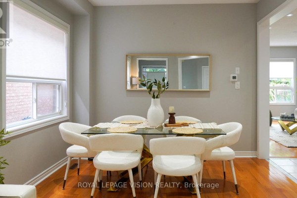 Kitchen - 3493 Mcdowell Drive, Mississauga, ON L5M6R6 Photo 5