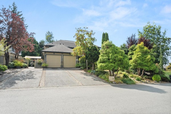 34944 Edgeview Place, Abbotsford, BC, photo 2