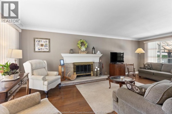 2pc Bathroom - 3495 Everts Avenue, Windsor, ON N9E2V9 Photo 2