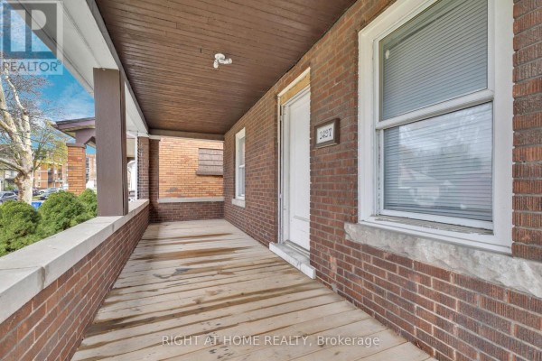 Foyer - 3497 Peter Street, Windsor, ON N9C1J4 Photo 4