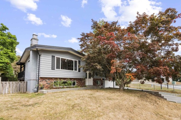 3499 Wright Street, Abbotsford, BC, photo 2