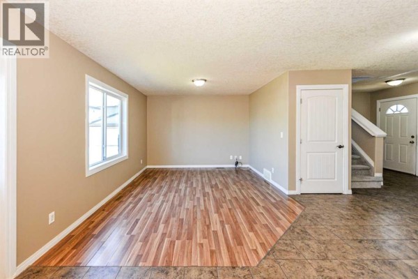 35, 6802 50 Avenue, Camrose, AB, photo 3