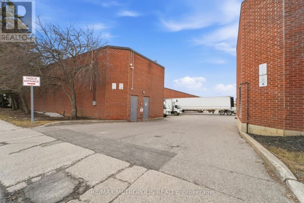 35 - 120 Dynamic Drive, Toronto, ON, photo 2