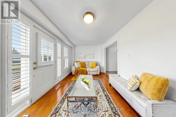 35 - 455 Apache Court, Mississauga, ON L4Z3W8 Photo 4