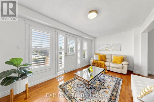 35 - 455 Apache Court, Mississauga, ON L4Z3W8 Photo 5