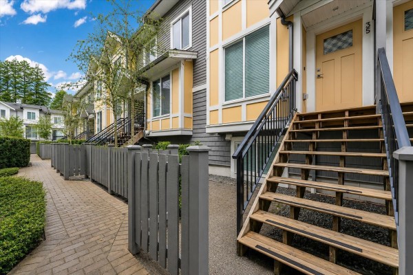35 9718 161a Street, Surrey, BC V4N6S7 Photo 2