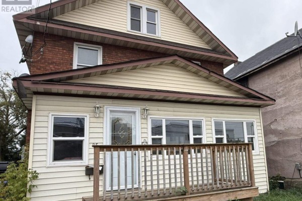 Dining room - 35 Albert St, Sault Ste  Marie, ON P6A2H7 Photo 2