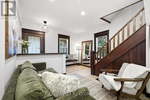 35 Arthur Street N, Woolwich, ON, photo 2