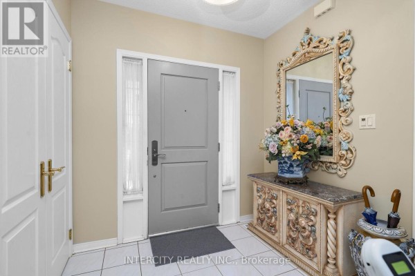 Living room - 35 Avro Road, Vaughan, ON L6A1Y3 Photo 5