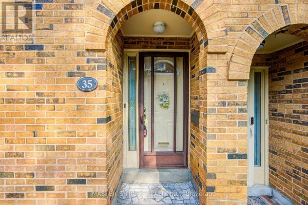 35 Bards Walkway, Toronto, ON, photo 2