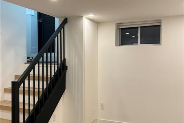 35 Barnesdale Avenue N Unit# Basement, Hamilton, ON, photo 3