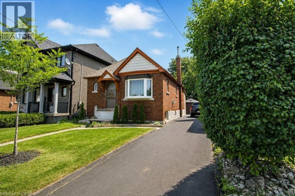35 Barons Avenue S, Hamilton, ON, photo 2
