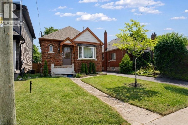35 Barons Avenue S, Hamilton, ON, photo 3
