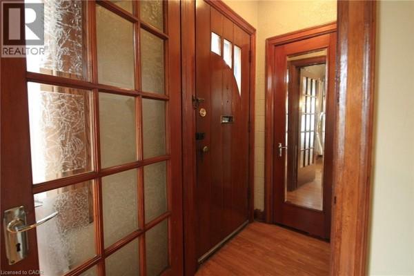 Bathroom - 35 Barons Avenue S, Hamilton, ON L8K2Y1 Photo 5