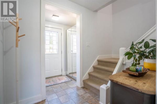 Foyer - 35 Bellevue Ave, Sault Ste  Marie, ON P6B2V9 Photo 4