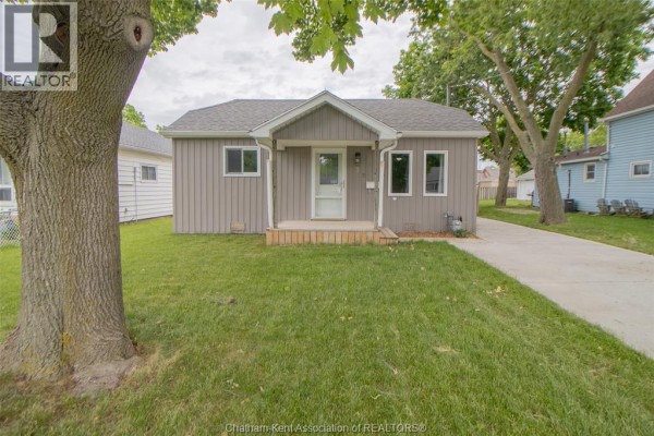 3pc Bathroom - 35 Berry Street, Chatham, ON N7M3B2 Photo 2