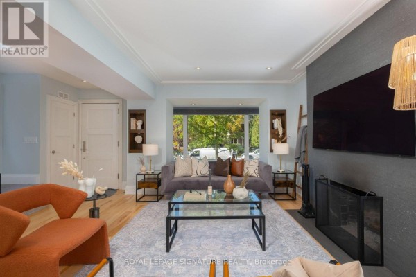 Living room - 35 Bessborough Drive, Toronto, ON M4G3H6 Photo 4