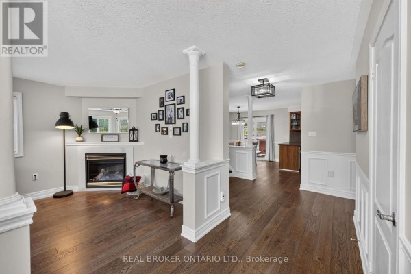 35 Bloom Crescent, Barrie, ON, photo 3