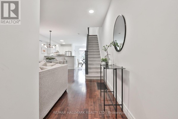 Dining room - 35 Boon Avenue, Toronto, ON M6E3Z2 Photo 2